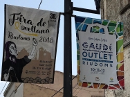 Banderoles de la Fira de l'Avellana i l'Outlet Gaudí Riudoms
