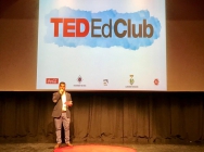 L’alcalde de Riudoms, Sergi Pedret, dóna la benvinguda als participants del TEDEd